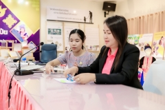 LINE_ALBUM_ผอ.่เขตเยี่ยม-รร-เรื่องระบบดูแลฯ_241115_2