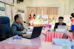 LINE_ALBUM_ผอ.่เขตเยี่ยม-รร-เรื่องระบบดูแลฯ_241115_43