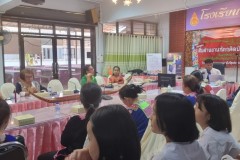 LINE_ALBUM_Focus-group-สืบสานงานศิลป์ลวดลายม้งน่าน_240517_55