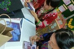LINE_ALBUM_Focus-group-สืบสานงานศิลป์ลวดลายม้งน่าน_240517_75