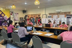 LINE_ALBUM_อบรมการใช้-google-classroom-71068_251104_2