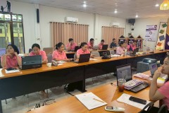LINE_ALBUM_อบรมการใช้-google-classroom-71068_251104_7